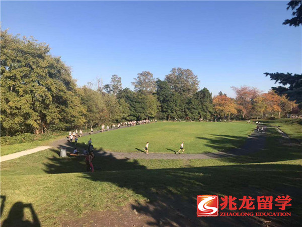 West Point Grey Academy 温哥华西点格雷学院 (6).jpg